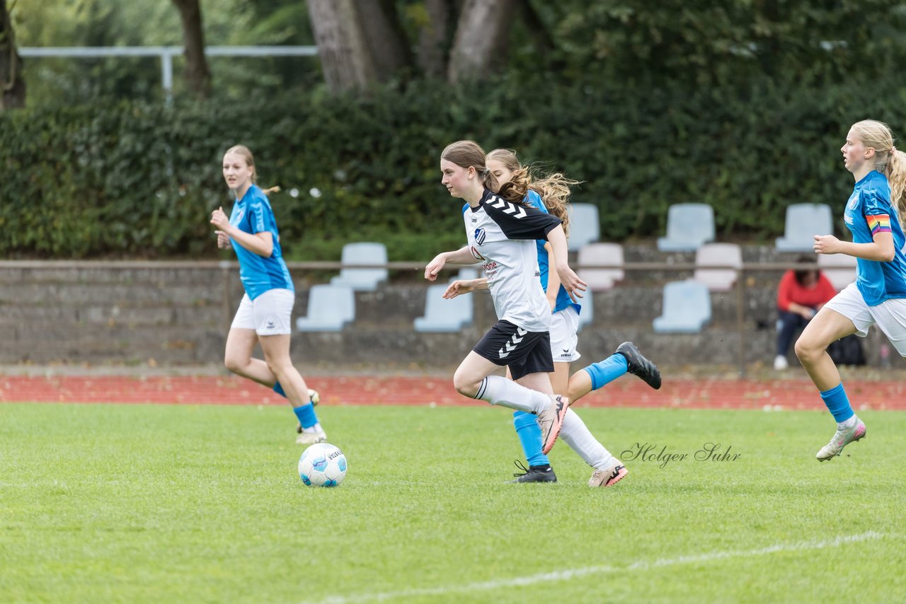 Bild 419 - wBJ VfL Pinneberg - Germania Schnelsen : Ergebnis: 15:1